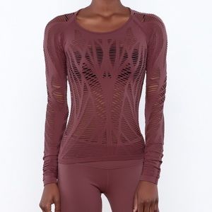 Alo Yoga Wanderer Cutout Top